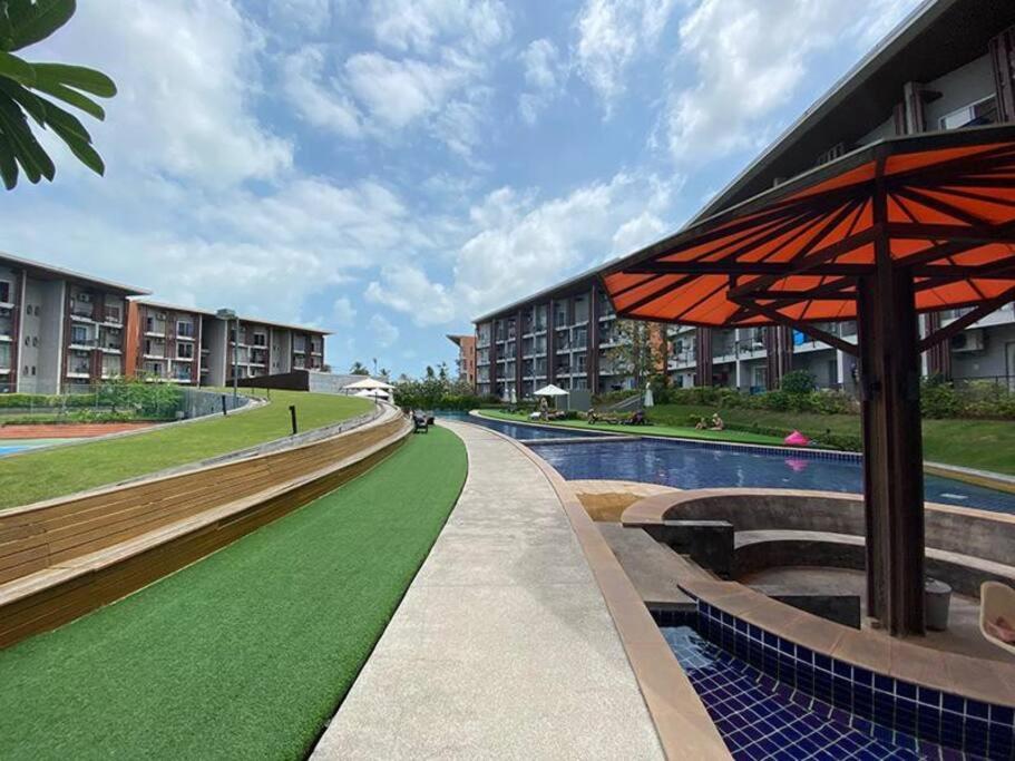 Extra Large, Modern With Sea View อพาร์ทเม้น