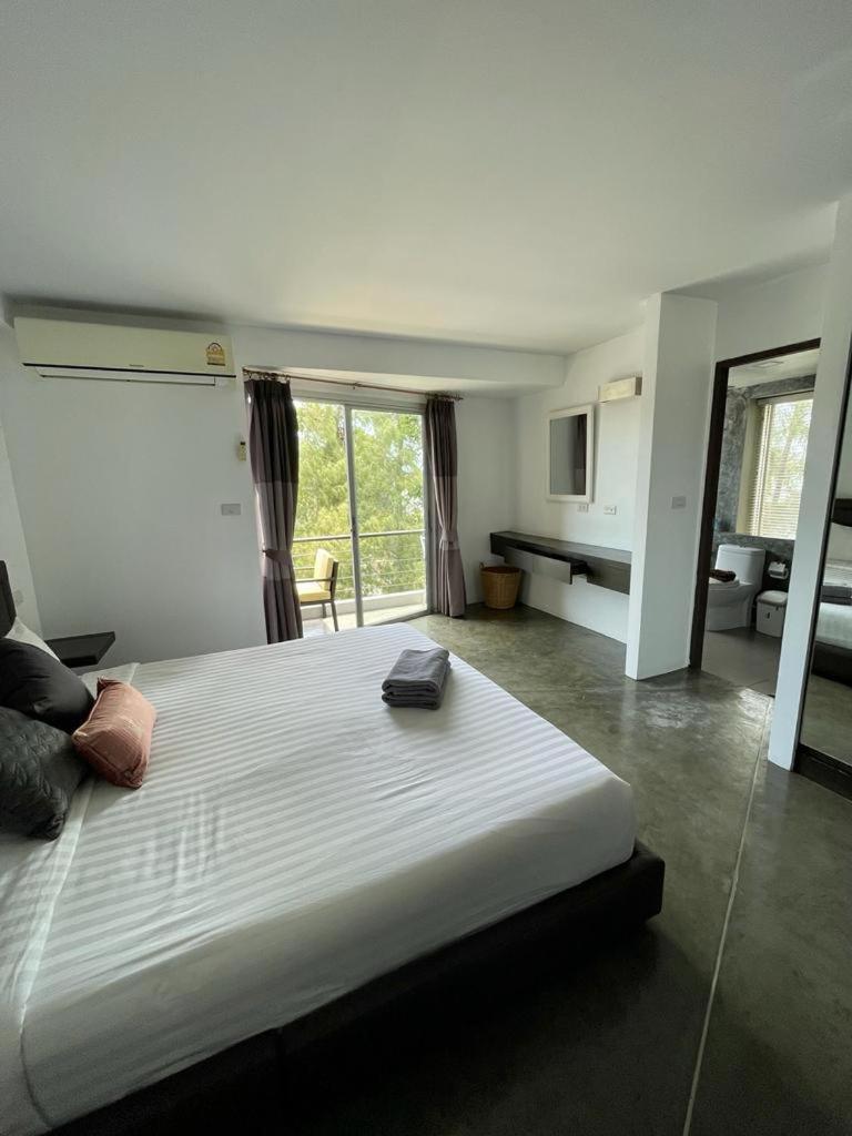 Extra Large, Modern With Sea View * หาดบางรัก