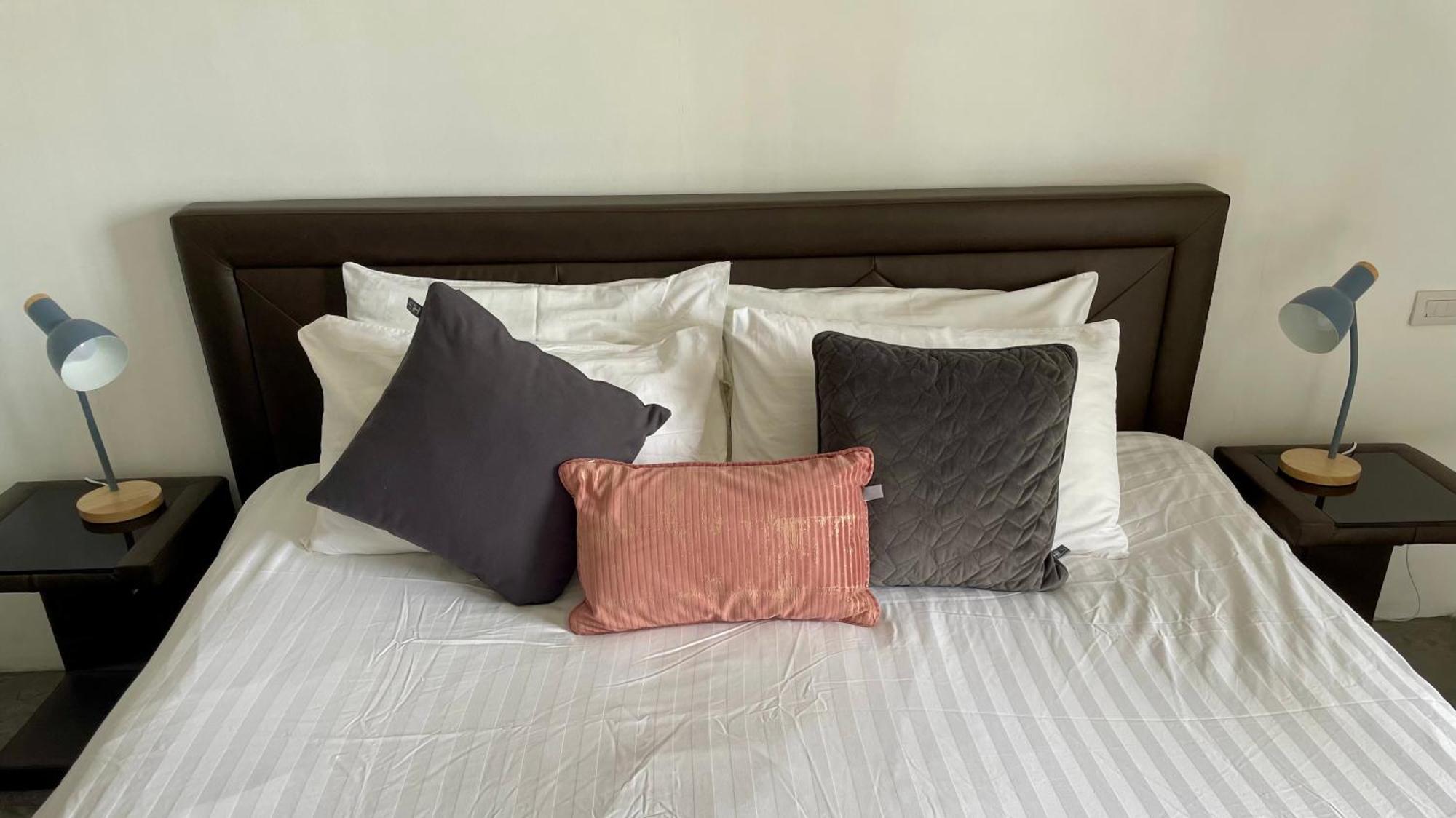Extra Large, Modern With Sea View อพาร์ทเม้น